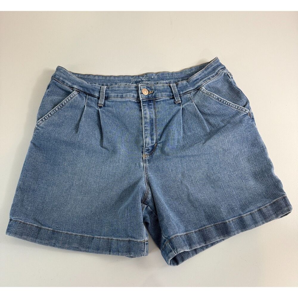Gloria Vanderbilt All Around Slimming Effect Denim Pleated Shorts Women's 14 ?